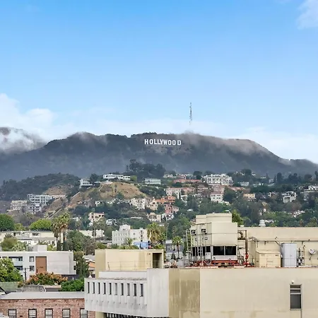 View Of Hollywood Sign Studio, Free Parking
